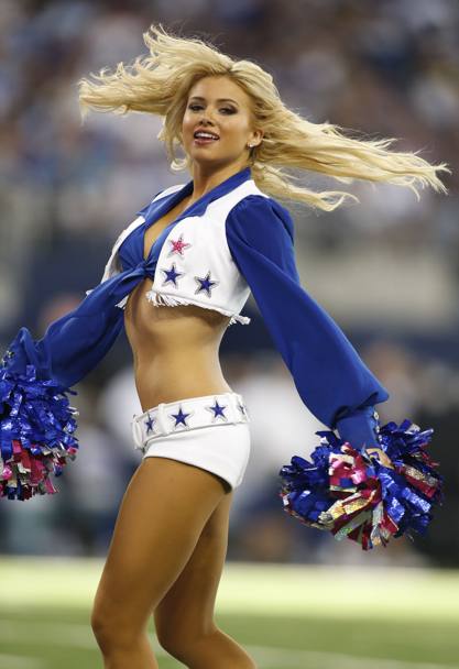 Le cheerleader per antonomasia, quelle dei Dallas Cowboys (REUTERS)